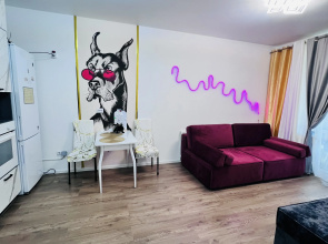 Dvushka s Vidom na Les Flat