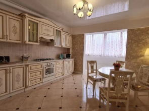 Апартаменты VIP квартиры на Московской by Sutki26