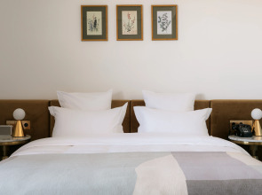 Отель Castor & Pollux