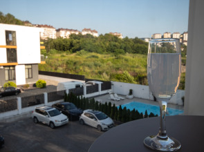 Апартаменты Семейные с бассейном и парковкой в жк Даймонд