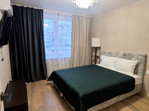 Na Ul Ayvazovskogo 8 Apartments