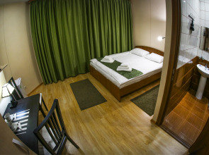 Отель Глобус