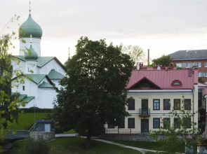 Na Verkhney Beregovoy Guest house
