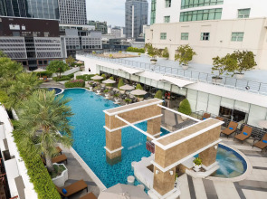 Отель The Berkeley Hotel Pratunam