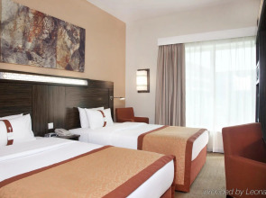 Holiday Inn Express Dubai - Safa Park, an IHG Hotel