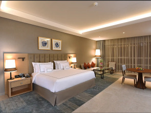 Отель Grand Cosmopolitan