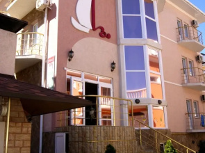 Kruiz Living Quarters