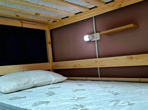 Хостел Гости