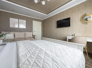 Апартаменты на Карла Маркса 62, с видом на Волгу. м.Стрелка. Сова-Дом