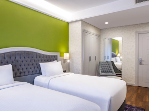 Отель Mercure Tbilisi Old Town