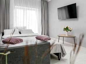 Na Ulitse Zamkovaya 39 A Flat