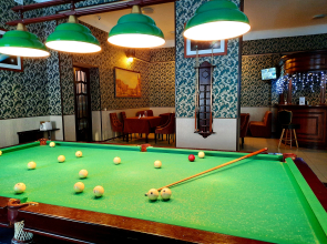 Отель Корона