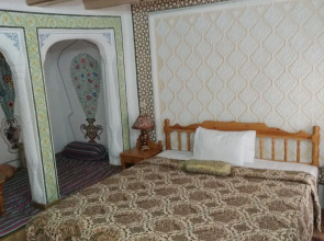 Отель Sasha & Son