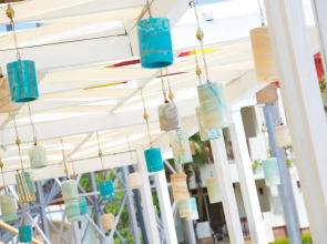 Amphoras Aqua Adults Friendly