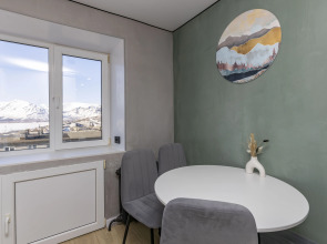 Квартира Уютная 2-к с Потрясающим Видом на Горы и Озеро