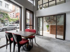 Smart and Simple Hotel Karakoy