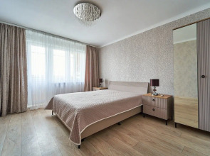 Квартира Большая 4-х комнатная квартира недалеко от центра