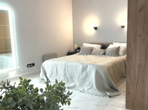 Studiya S Evroremontom Na Tretej Proseke 94G Apartments