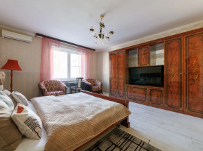 Апартаменты с 3 спальнями на Моисеенко 5 - 8 человек