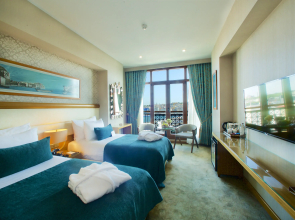 Momento Golden Horn Hotel