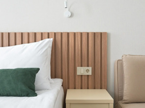 Отель Mirum Hotel