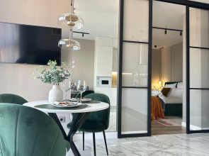 Kenigdeluxe Center Living quarters