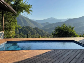 Kracivy Dom C Teplym Bacsejnom Baney S Ogromnoy Terrasoy S Potryasayuschim Vidom Na Gory Villa