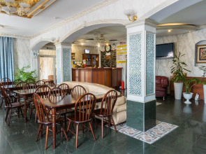 Отель Лотос