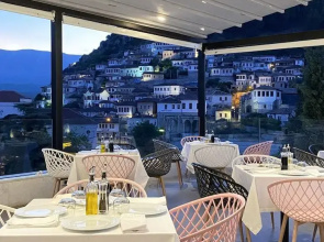 Portik Hotel