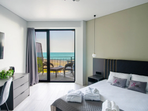 Отель  Берег Святой Софии