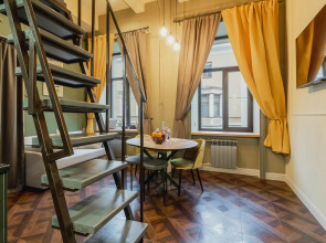 Апартаменты в Сердце Петербурга с колонкой Алиса