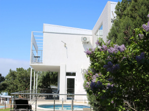 Villa "villa Avrora"