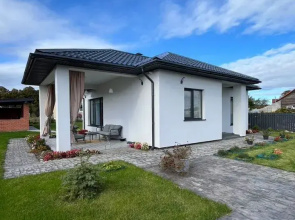 Pocutochno V Cinyavino Private house