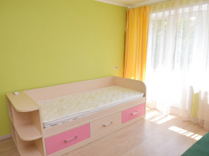 Двухкомнатные Апартаменты Sutki VIP на Кулакова 3