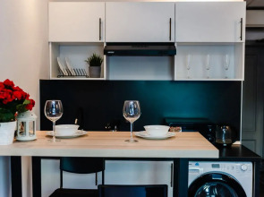 Апартаменты Мантулинская 10 (04)