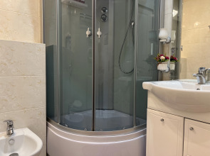 Апартаменты однокомнатная квартира на Фермора район "Сельма"