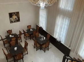 Отель Sarbon