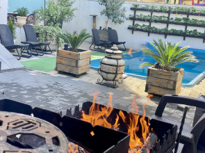 Гостевой Дом Five-story с бассейном