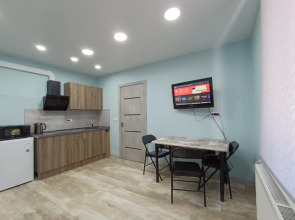 Квартира со своей отдельной огороженной зелёной территорией