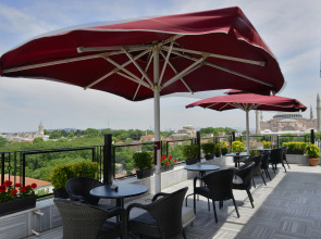 Отель Agora Life