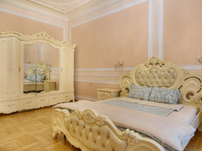 Квартира на Рубинштейна 4