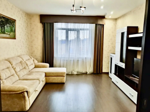Dom Tut Lyuks Flat