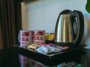 La Rosa Waves Beach - Couple & Families Only