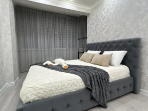 Semeyny Lyuks Apartments