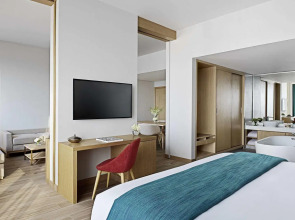 Отель Dubai Avani Ibn Battuta Hotel