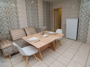 Апартаменты Апрель Брестская 1