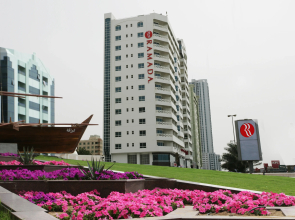 Ramada By Wyndham Beach Hotel Ajman