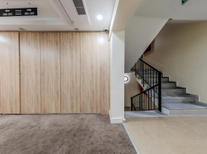 Отель Roys Hotel & Suites