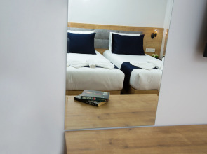 Отель Golden Street