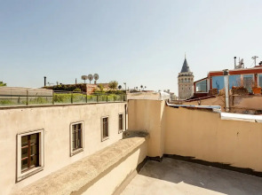 Апартаменты Steps to Galata Tower